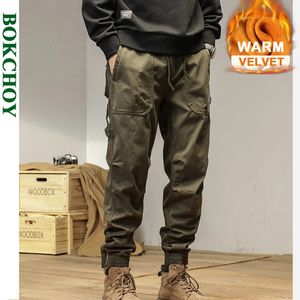 Men's Pants Winter Cargo Velvet Men's Winter Pants Drawstring Thickened Keep Warm Soft Cotton Retro Street Trousers J98679 231107