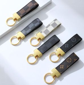 PU Leather Keychain Designer Key Chain Buckle Lovers Car Handmade Keychains Men Women Bag Pendant Accessories