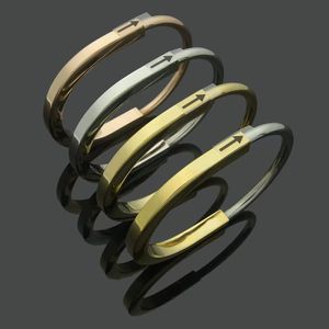كلاسيك قفل رأس القفل T Men's Titanium Steel على شكل حرف U مصمم هدايا مجوهرات سوار المصمم