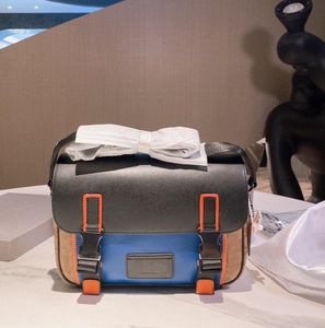 2023 new fashion Messenger bag mens shoulder bags top class cross body fashion special designer handbags briefcase splicing design men gift leather