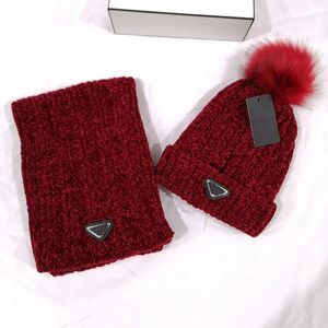 Tasarımcı İki Parçalı Set Beanie Kış Şapkası Monclr Erkekler İtalyan Modaya Modaya Modaya Gizli Şapka Klasik Erkekler Moda Streç Yün Casquette Şapkaları Erkekler