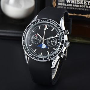 Men Luxury Designer Automatic Automatic Quartz 7 Hands Moon Phase Watch Rubber Multifunctional Watches