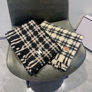 Plaid kvinnors halsduk designer kontrast färg vinter mode halsdukar varma utomhusgatan tillbehör