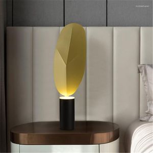 Bordslampor post modern personlighet aluminium sovrum sovrum ljus lyx konst minimalistisk nettor röd vardagsrum designer skrivbord lampa