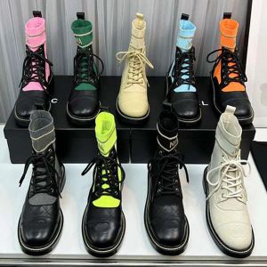 2023 Tasarımcı Botlar Yüksek Kaliteli Kadın Botlar Çorap Botlar Örme Botlar Klasik Stil Ayakkabı Kış Sonbahar Kar Botları Ayak Bileği Botları Moda Ayakkabıları 01