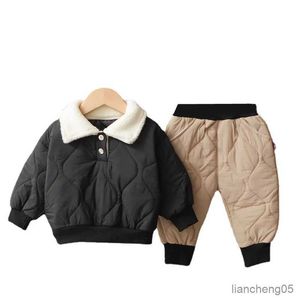 Set di abbigliamento Nuovi vestiti invernali per bambina Vestiti per bambini Ragazzi Addensare pantaloni caldi da giacca 2 pezzi / set Tute per bambini in cotone casual per bambini