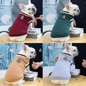 Pet Sıcak Ceket Sonbahar ve Kış Giyim Çizgili Koleji Üniforma Stil Evcil Örgü Yavru Küçük Orta Köpekler İçin Akın Giysileri Yelek
