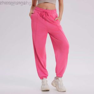 Designer Luluemenity Pantaloni sportivi autunnali da yoga da donna Slim Fit e leggings skinny Tuta da yoga Pantaloni larghi e rilassati per capispalla pendolari Luluemen