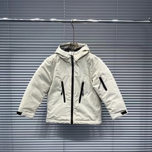 15スタイルファッションキッズコートレター幾何学的なプリント服を着てコートパーカスボーイズガールズダウンジャケット暖かいスノースーツフード付きアウターウェアキッドコート2023