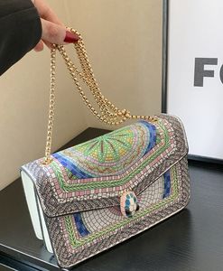 Borsa a tracolla con catena in metallo moda Borse a tracolla firmate da donna in pelle PU solida