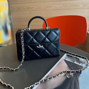 Kobiety do makijażu skórzana pierścień Złota sprzęt metalowy klamra Luksusowa torebka Matelasse łańcuch crossbody torebki torebka torebka z lustrem sacoche 17/19 cm