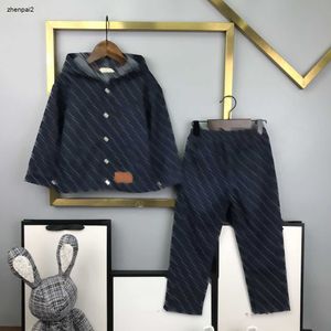 Tute da bambino firmate di lusso Autunno bambini Set giacca di jeans Taglia 110-160 Grid Letter Full Print Cappotto e jeans con cappuccio Nov05