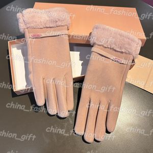 Women Winter Glove Brand Design Glove Warm Five Fingers Outdoor Travel Gloves Black Pink Purple Color High Quality Gloves