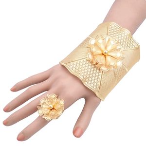 Modaya uygun çiçek bnagle yüzüğü kadınlar için mücevher altın renk bilezik yüzüğü Afrika dubai Arap partisi anne hediyeleri için