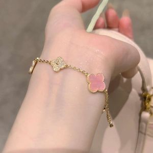 Van Clover Biżuteria Bransoletka Van Clover Four Leaf Clover Bracelets Cleef Luksusowy projektant Pink Women Bezpośredni lekki Luksusowy Luksusowy Wysokiej Grade Nowe biżuterii prezentowe