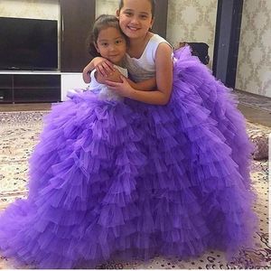 Girl Dresses Girl's Tiered Tulle Flower Dress For Wedding With Appliques V-Back Sweep Train Vintage Little Girls Pageant Gowns Longo