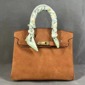 Gefrostete Platin-Tasche aus Rindsleder, High-End-Designer-Einkaufstasche, Retro-Wildleder-Damentasche, 2023 neue klassische Umhängetasche aus Leder