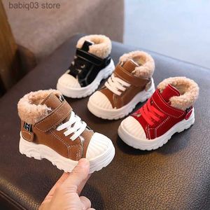 Botlar Moda Peluş ve Kalın Pamuk Ayakkabı Erkekler ve Kızlar için İngiliz Kar Botları 0-7 Yaşındaki Bebek Kıçlı ve Sıcak Kısa Botlar T231107
