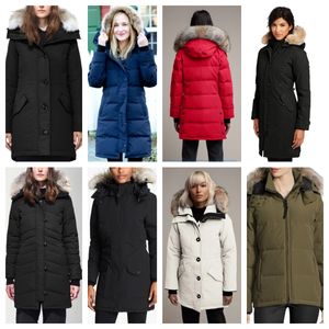 Kanada Puffer Ceketler Kadın Tasarımcı Gerçek Çakal Kürk Dış Mekan Rüzgar Çekme Key Ceketleri Dış Giyim Kapşonlu Fourrure Manteau Aşağı Ceket Kaplama Hiver Parka Doudoune