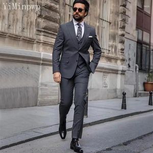 Men's Suits Dark Grey Men 3 Pieces Peaked Lapel Business Office Mens Blazer Sets Tuxedos Groom Wedding Suit Jacket Vest Pants