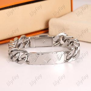 2023 Designer Bracelets Chain Identification Love Bracelet Luxury Flowers V For Women Jewelry Fashion Street Charm Earring Wedding Gift 925 Silver With Box