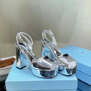 Metalik Peep-Toe Platform Sandalet Tıknaz Yüksek Topuklu Ayak Bileği Plak Kayış Topuklu Pompalar Topuk Sandal Lüks Tasarımcı Ayakkabı Kadınlar İçin Fabrika Ayakkabı