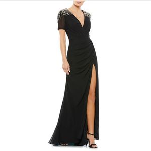 Elegant V Neck Long Luxury aftonklänningar 2023 Svart kort ärm Formell prom party klänning sida delad sexig med pärlklänningar