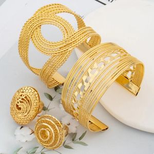 Bangle Fashion Jewelry Set For Women Design 2st Manschettringar Guld Färgarmband Justerbart Etiopien Bröllop Bruggåva