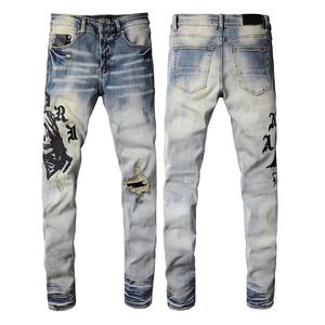 Jeans da uomo americani in cotone lavato azzurro con patch amiryes patten con lettera ricamata