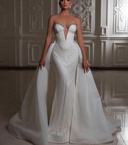 Elegant Mermaid Wedding Dresses Sleeveless V Neck Beaded Sequins Appliques 3D Lace Diamonds Detachable Train Beaded Bridal Gowns Plus Size Vestido de novia Custom