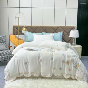 Set di biancheria da letto Fiori di fascia alta Set bianco ricamato Cotone Princess Tinta unita Doppio copripiumino Copriletto Federe