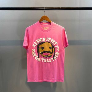 Camista da moda de grife Kerwin Frist Teleten Charity Kanyes Tide Brand Brand Short Sleeping Foming Pink Camiseta