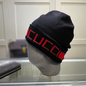 Designer beanie lyx