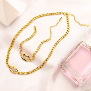 Classic Style Designer Necklace Bracelet Set Birthday Party Women Family Gift Jewelry Set Street Brand High Quality new Bracelets 18K Gold Plated Pendant Necklace