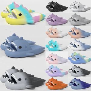 2023New Shark Slides Chinelos Sandálias Mens Mulheres Tie Dye Bule Haze Rainbow Moda Ao Ar Livre Novidade Chinelos Praia Indoor Hotel Sports Sapatilhas Tamanho