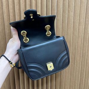 7a Primavera e verão Novos bolsas de couro para mulheres Designer de luxo de luxo ombro de ombro de couro clássico Brand saco de marca quadrada réplica 739682 Cor sólida