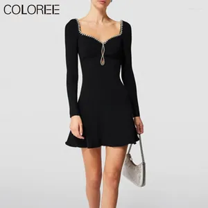 Günlük Elbiseler Pist Tasarımcısı Kadın Lüks Elmaslar Boncuk Uzun Kollu A-line Mini 2023 Zarif Beyaz Siyah Örgü Sweater Elbise
