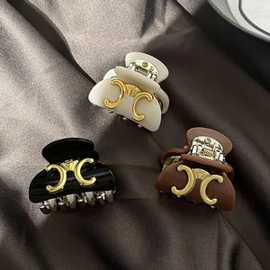 Haarklammern Barrettes Premium Acrylhaarklemmen Luxus Boutique Mädchen Hai Cpin Herbst Neue Designer Geschenk Haar Schmuck Design Romantische Liebe Prinzessin Haarnadel für Frauen