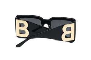 Luxury Sunglasses DesignerLetterwomens Mens Gogglenior Eyewear para mulheres Óculos de óculos Frame Vintage Metal Sun Glasses