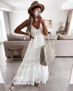 Sıradan elbiseler kadın spagetti kayışları uzun plaj elbisesi boho yaz kolsuz içi boş çiçek dantel bohem maxi vestidos