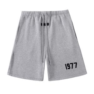 Designer de shorts masculino curto escalonamento de verão neblina algodão de algodão solto Pocket Pocket Pocketshorts 1977 FLOCING PRINT 1068