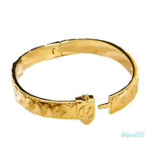 Women Jewelry Gold Bangle 4 leaf clover bracelet Fashion Simple Exquisite Print Design Designer Copper Material Brilliant