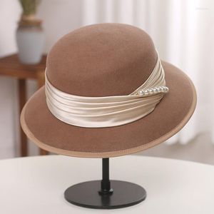 Stingy Brim Hats Women Winter Woolen Felt Jazz Hat Elegant British Luxury Crystal Pearl Flat Fedora Caps Ribbon Panama