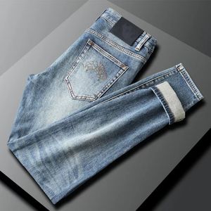 Pantaloni eleganti jeans da uomo firmati convertibili di lusso Elementi motociclistici con patch pieghevoli pigri abbinati a piccoli pantaloni a gamba dritta elasticizzati lavati in colori nostalgici