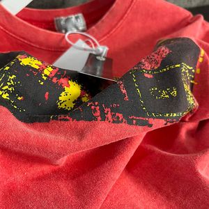 T-shirty męskie 2023 Summer Vintage myjnie batik róża czerwona cav c.e Streszczenie graficzne Cavempt TEE Bawełniane towary luksusowe z krótkim rękawem