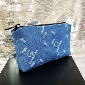 Bolsa de maquiagem designer cowboy, bolsa de higiene pessoal, bolsa de cosméticos, letras de luxo, bolsa de mão feminina, bolsa de maquiagem azul, bolsa de viagem de alta capacidade