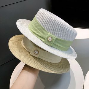 Flache Zylinder im Hepburn-Stil, Designer-Perlenstrohhut, Sommer-Casual-Caps, britische Berühmtheit, vielseitiger Sonnenschutzhut