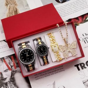 腕時計4pcsカップル時計ステンレス鋼の防水輝く恋人の時計Quartz wristwatch Men women Jewelry reloj with Box