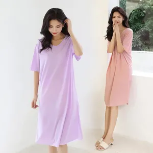 Kvinnors sömnkläder Ice Silk Sleeping Dress for Summer Thin V-Neck Loose Bottom Women Home Solid Color Medium