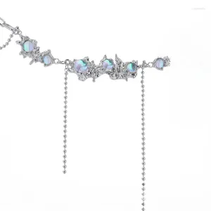 Kedjor Eclipse Series Necklace for Women Light Luxury Nisch Moonlight Stone Lock Bone Chain Fashionable and Versatile tröja